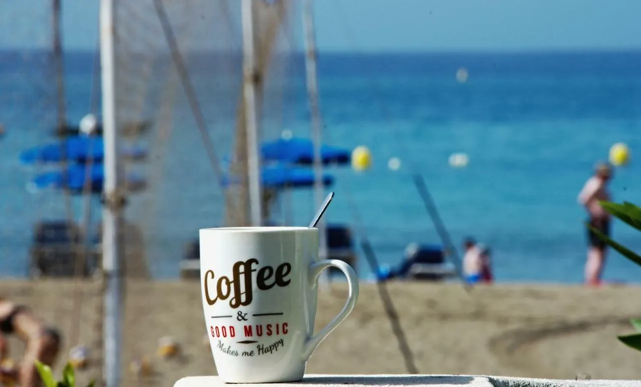 Emma - Los Cristianos 0*, Los Cristianos (Tenerife)